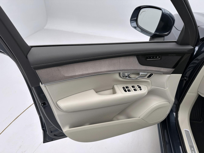 Volvo XC90 B5 AWD AUT BRIGHT PLUS 7míst na operativní leasing