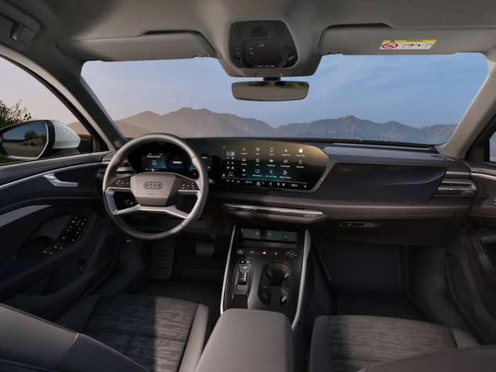 Audi A6 Limuzína e-hybrid quattro 220 kW na operativní leasing