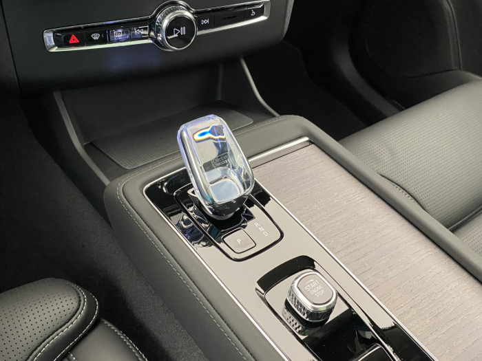 Volvo XC90 B5 AWD AUT BRIGHT ULTRA 7míst na operativní leasing