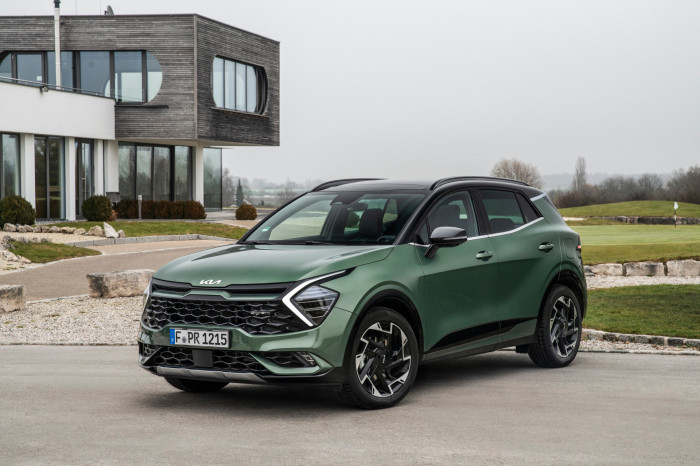 KIA Sportage 1.6 T-GDI 4x2 HEV 6AT EXCLUSIVE + PAKET PLUS automat na operativní leasing
