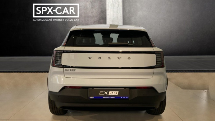 Volvo EX30 CORE, Single Motor, 200 kW / 272 HP na operativní leasing