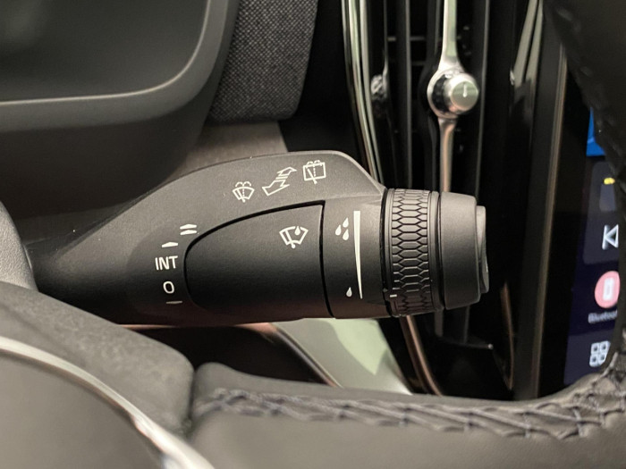 Volvo XC90 B5 AWD AUT DARK PLUS 7míst na operativní leasing