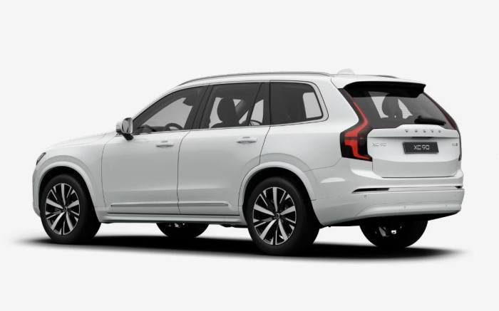 Volvo XC90 B5 AWD AUT CORE 7míst na operativní leasing