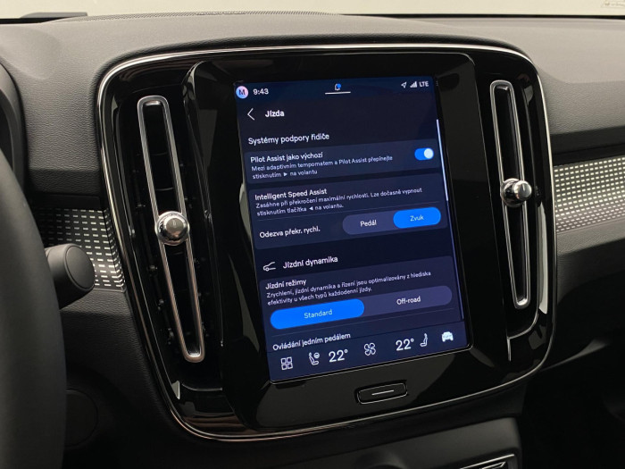 Volvo EC40 BLACK EDITION SINGLE EXT ULTRA Edition na operativní leasing