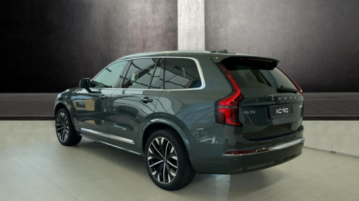 Volvo XC90 PLUS BRIGHT, B5 AWD, 184+10 kW / 250+14 HP na operativní leasing