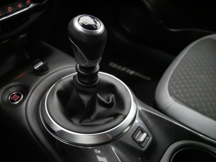 Nissan Juke 1.0 DIG-T 84 kW N-Connecta na operativní leasing
