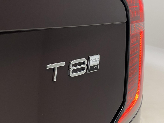 Volvo XC90 T8 AWD Plug-in BRIGHT PLUS 7m na operativní leasing