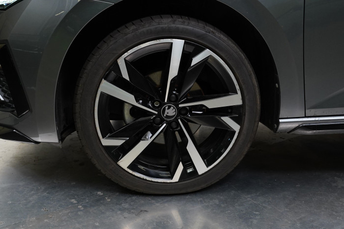 Škoda Scala 1.5 TSI 110 kW DSG Monte Carlo na operativní leasing