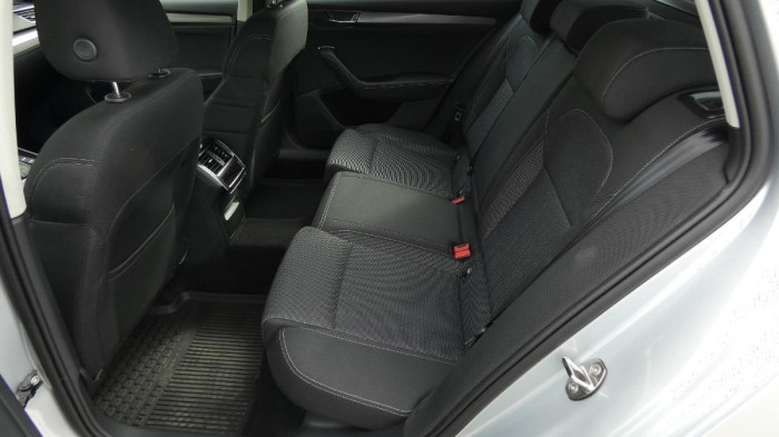 Škoda Superb Combi 2,0 TDI DSG Style na operativní leasing