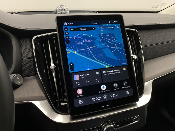 Volvo XC90 T8 AWD Plug-in DARK PLUS 7m na operativní leasing