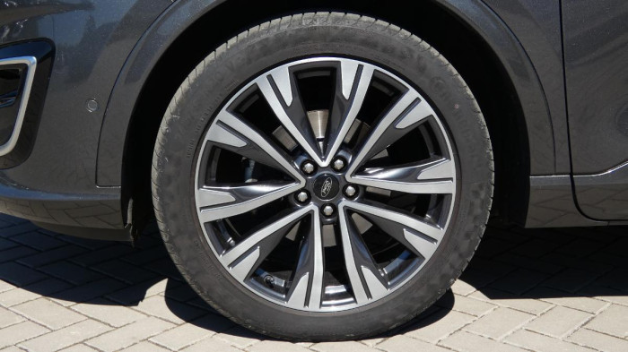 Škoda Karoq 1,5 TSI DSG Sportline na operativní leasing