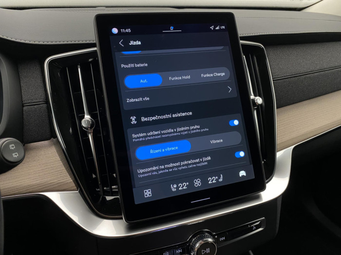 Volvo XC90 T8 AWD RECHARGE BRIGHT PLUS 7m na operativní leasing