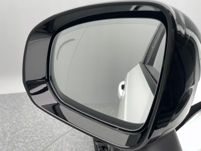 Volvo XC90 B5 AWD AUT BLACK EDITION PLUS na operativní leasing