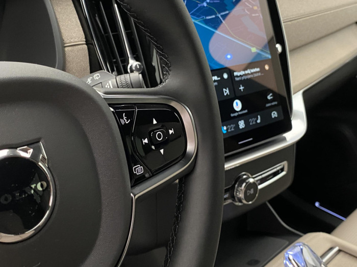Volvo XC90 T8 AWD Plug-in BRIGHT PLUS 7m na operativní leasing