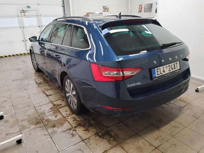 Škoda Superb 1.4 TSI iV Ambition DSG na operativní leasing