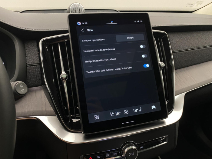 Volvo XC90 T8 AWD Plug-in DARK ULTRA na operativní leasing