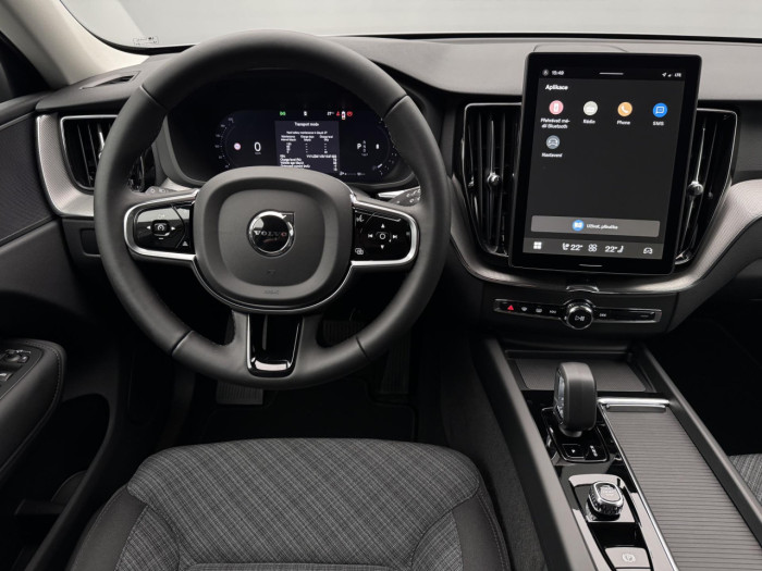 Volvo XC60 B5 AWD AUT CORE na operativní leasing