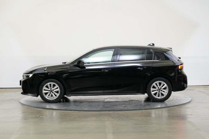 Opel Astra 1.2 Turbo 96 kW Elegance na operativní leasing