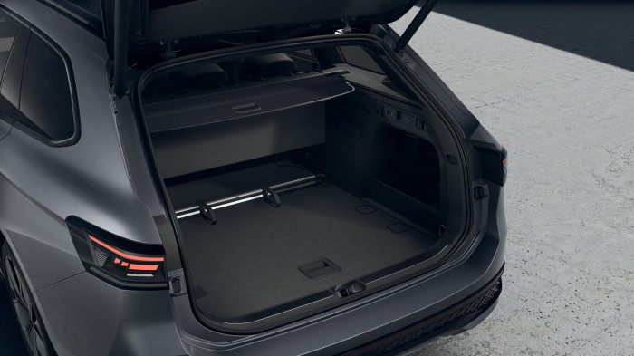 Volkswagen Passat R-Line People 2,0 TDI 142 kW 4MOT na operativní leasing