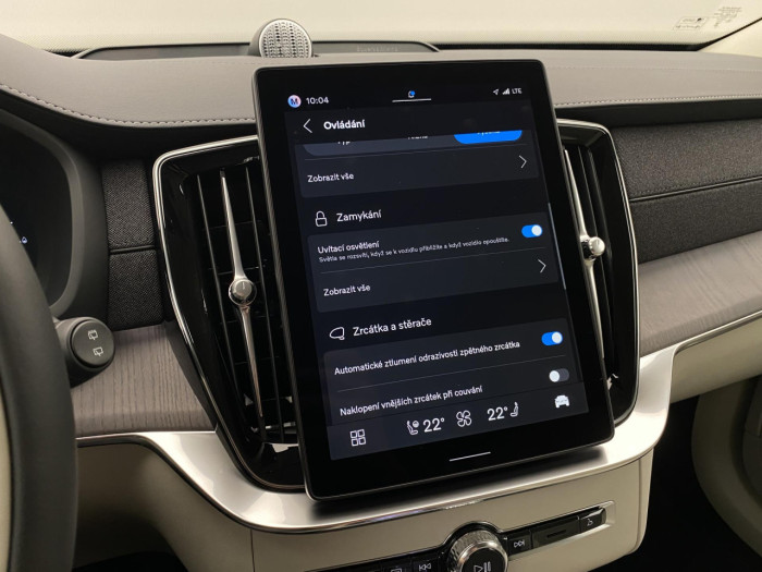 Volvo XC90 T8 AWD Plug-in BRIGHT PLUS 7m na operativní leasing