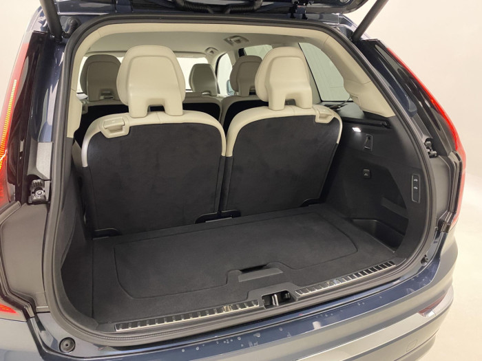 Volvo XC90 T8 AWD Plug-in BRIGHT PLUS 7m na operativní leasing