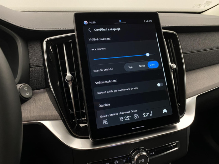 Volvo XC90 T8 AWD Plug-in BRIGHT PLUS 7m na operativní leasing
