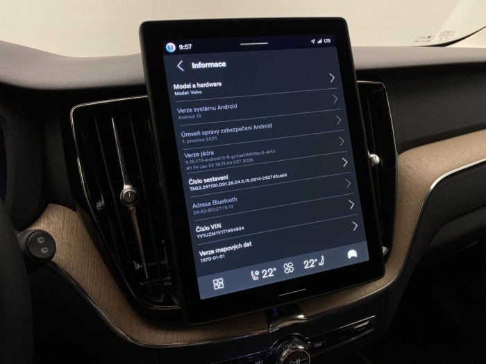Volvo XC60 B5 AWD AUT BRIGHT PLUS na operativní leasing
