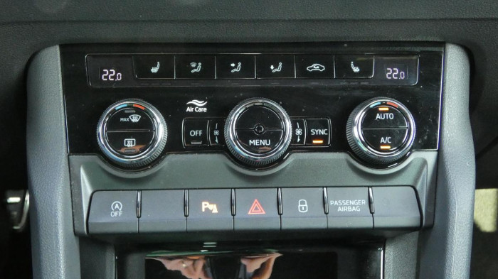 Škoda Karoq 1,5 TSI Sportline DSG na operativní leasing