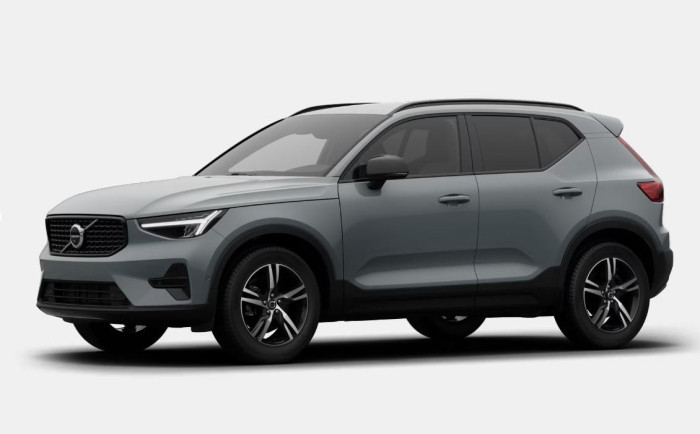 Volvo XC40 B3 AUT DARK PLUS na operativní leasing