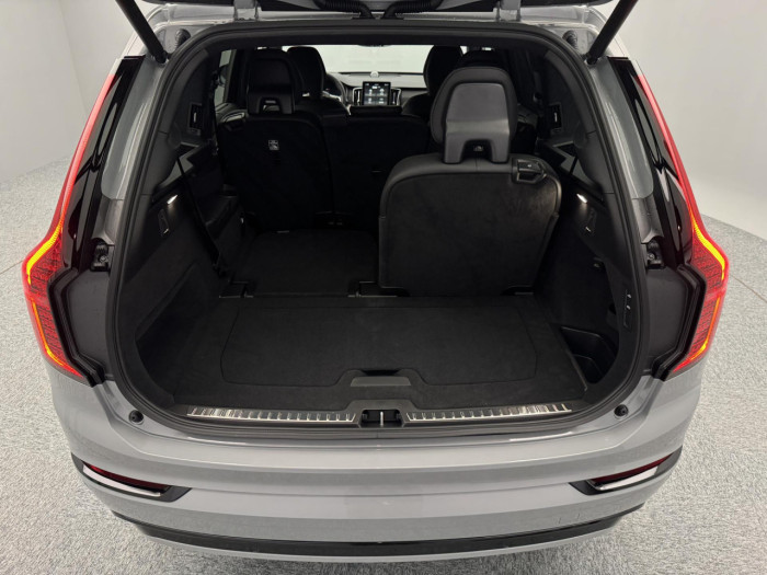 Volvo XC90 B5 AWD AUT BLACK EDITION ULTRA 2.0 Edition na operativní leasing