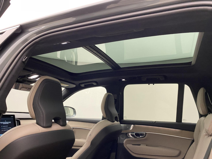 Volvo XC90 T8 AWD Plug-in BRIGHT ULTRA na operativní leasing