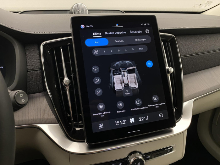 Volvo XC90 T8 AWD Plug-in BRIGHT PLUS 7m na operativní leasing