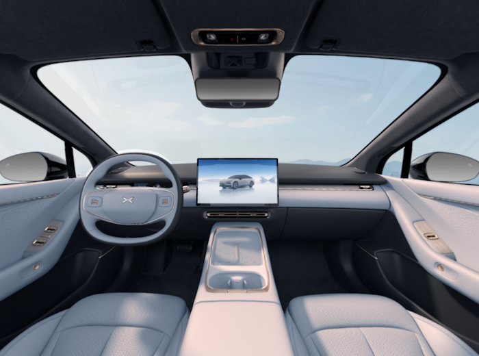 XPENG P7+ Long Range Elektro 74,9 kWh na operativní leasing
