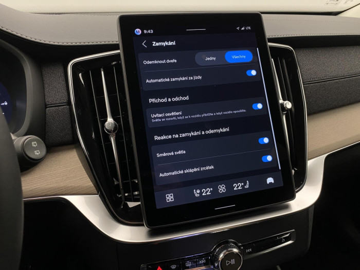 Volvo XC90 T8 AWD RECHARGE BRIGHT PLUS 7m na operativní leasing