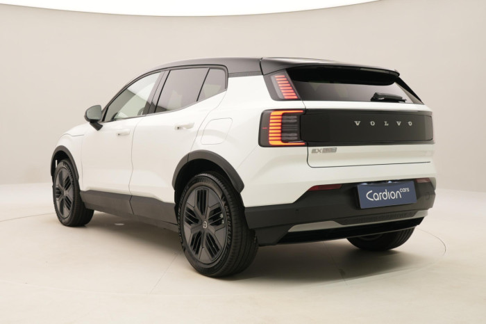 Volvo EX30 CROSS COUNTRY P5 LONG R. PLUS na operativní leasing