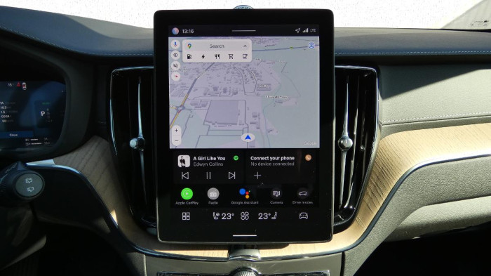 Volvo XC60 T8 Plug-In Hybdrid AWD aut. Ul na operativní leasing