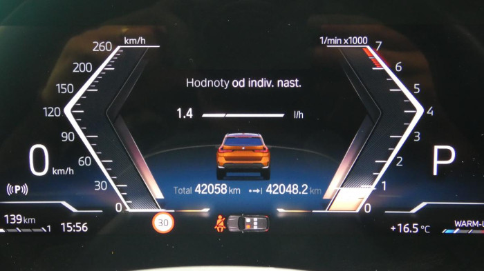 BMW X1 sDrive 18i na operativní leasing