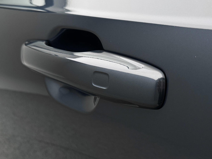 Volvo XC90 T8 AWD Plug-in BRIGHT PLUS 7m na operativní leasing