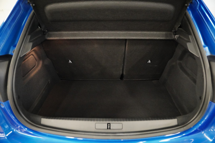 Peugeot 208 1.2 PureTech 74 kW na operativní leasing