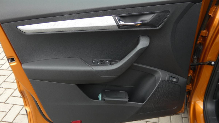 Škoda Karoq 2.0 TDI 110 kW Fresh 4x4 DSG na operativní leasing