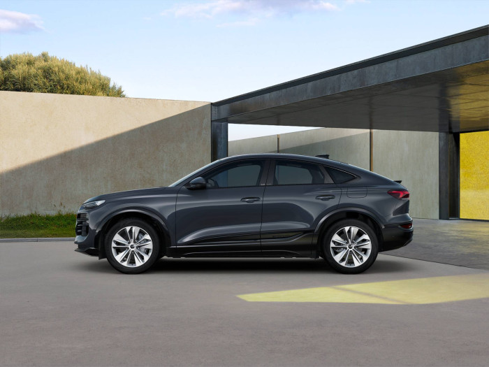 Audi Q6 SB e-tron quattro na operativní leasing