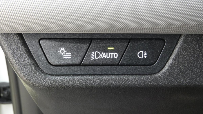 BMW X1 sDrive 18i na operativní leasing