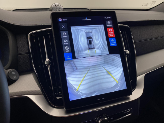 Volvo XC90 B5 AWD AUT BLACK EDITION PLUS na operativní leasing