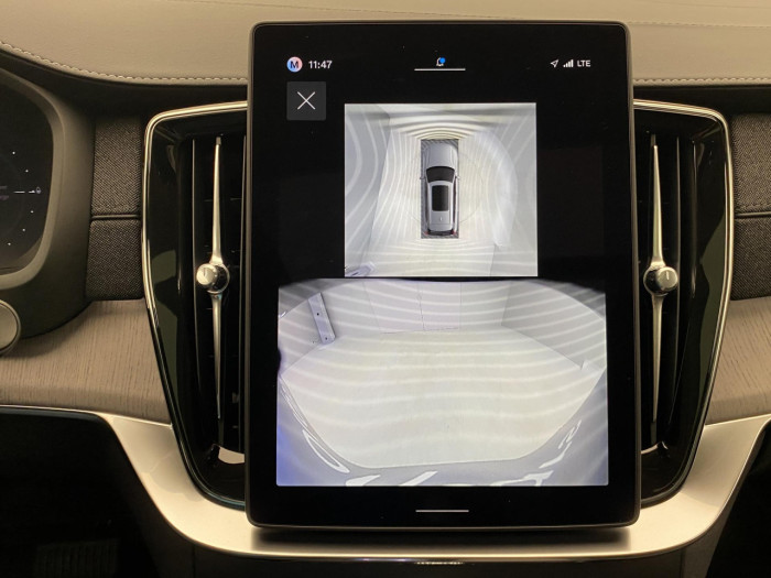 Volvo XC90 T8 AWD Plug-in DARK PLUS 7m na operativní leasing