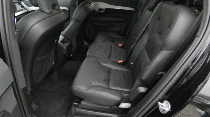 Volvo XC90 B5 AWD Core 7 míst na operativní leasing