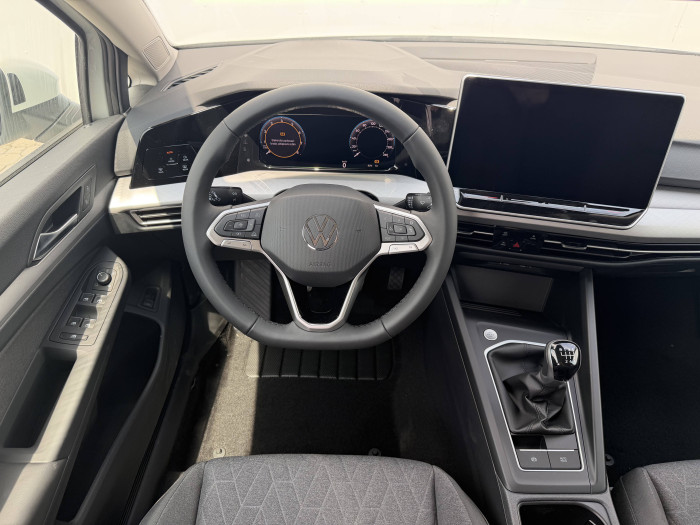 Volkswagen Golf Variant People 6G 1,5TSI / 85kW na operativní leasing