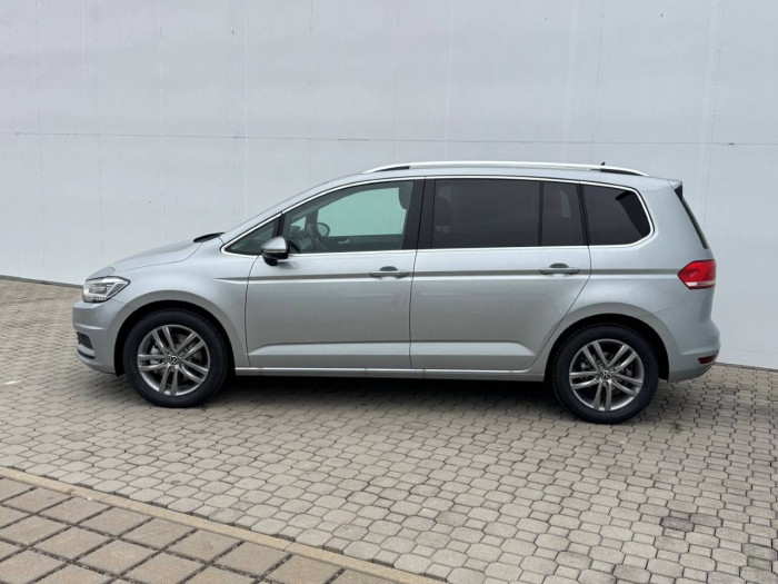 Volkswagen Touran People 6G EVO2 1,5TSI / 110kW na operativní leasing
