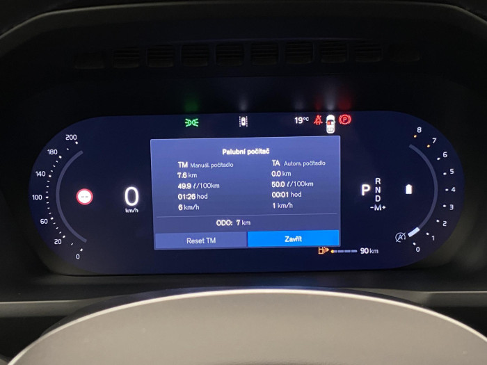 Volvo XC90 B5 AWD BLACK EDITION PLUS 7 na operativní leasing