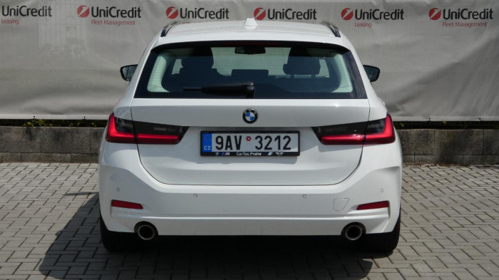BMW Řada 3 318i Advantage Touring na operativní leasing