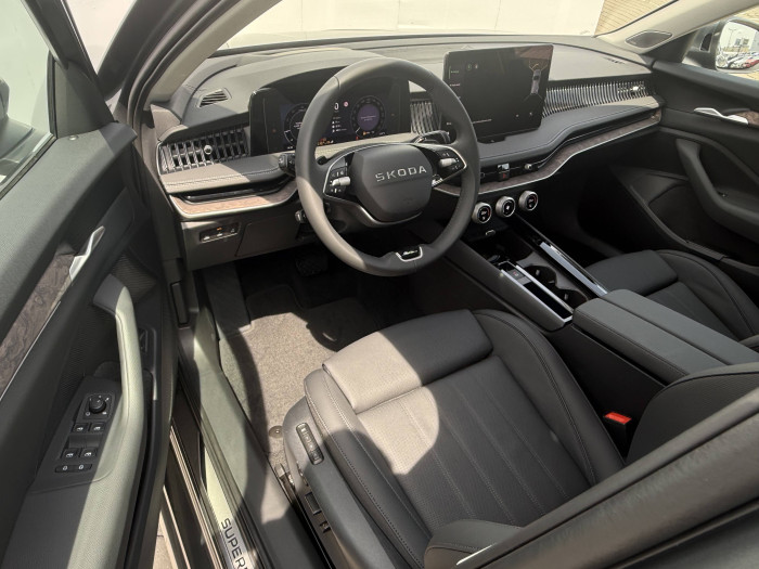 Škoda Superb Combi L&K 7DSG 2,0 TDI / 142kW na operativní leasing
